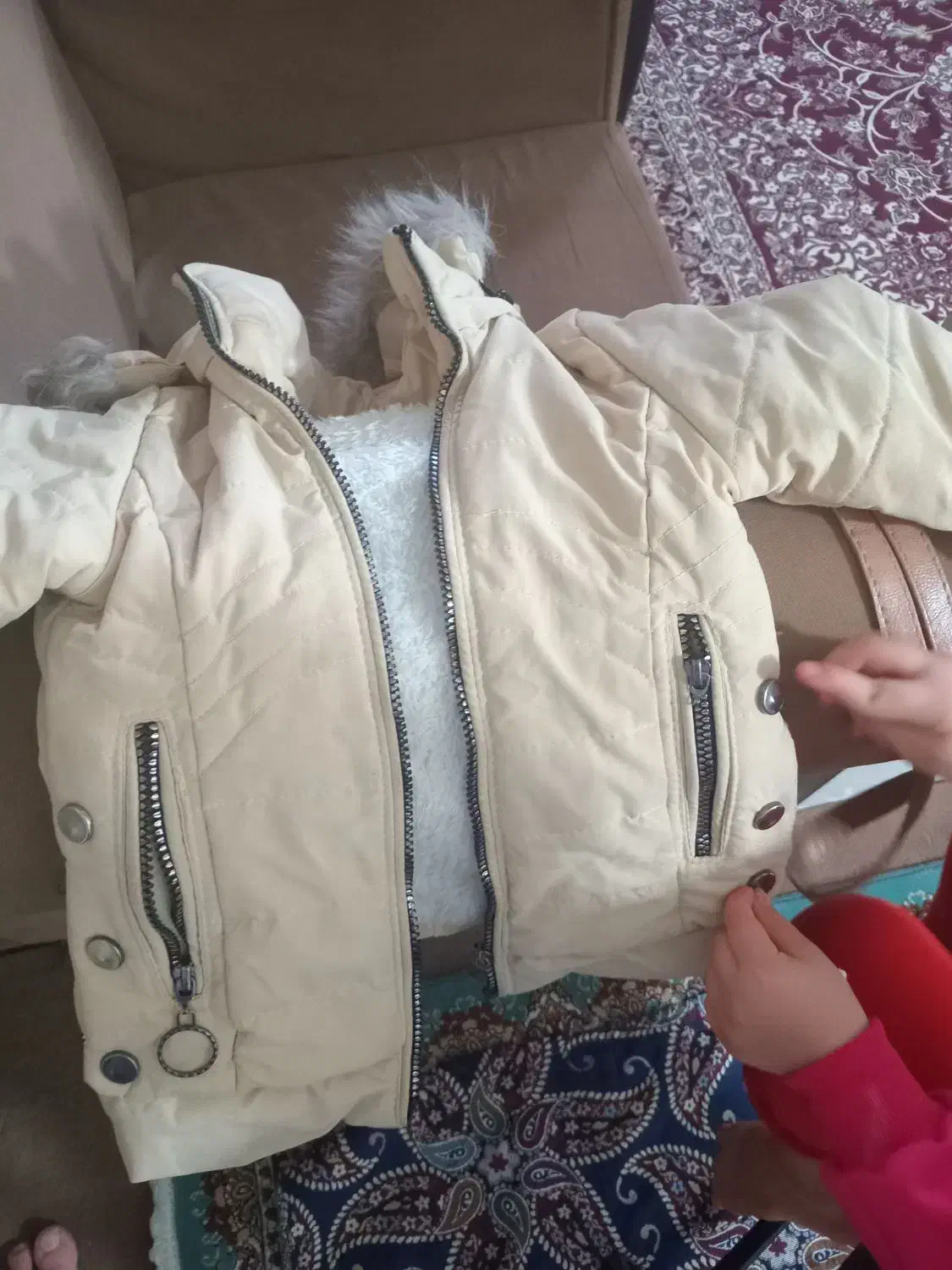 دوتا کاپشن یکی سایز یک یکی به پنج سال میخوره|لباس|قم, ولیعصر|دیوار