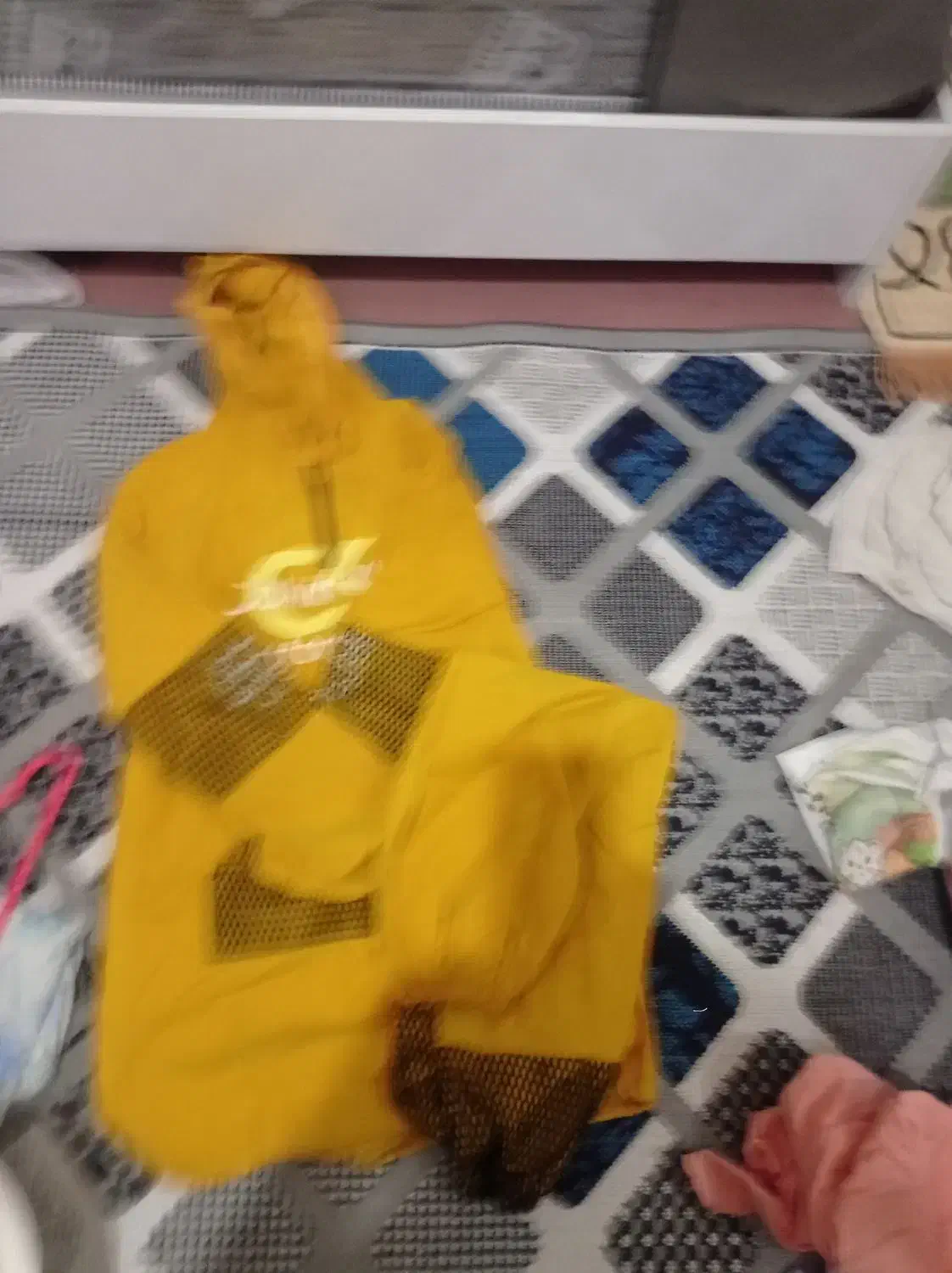 لباس|لباس|آبدانان, |دیوار