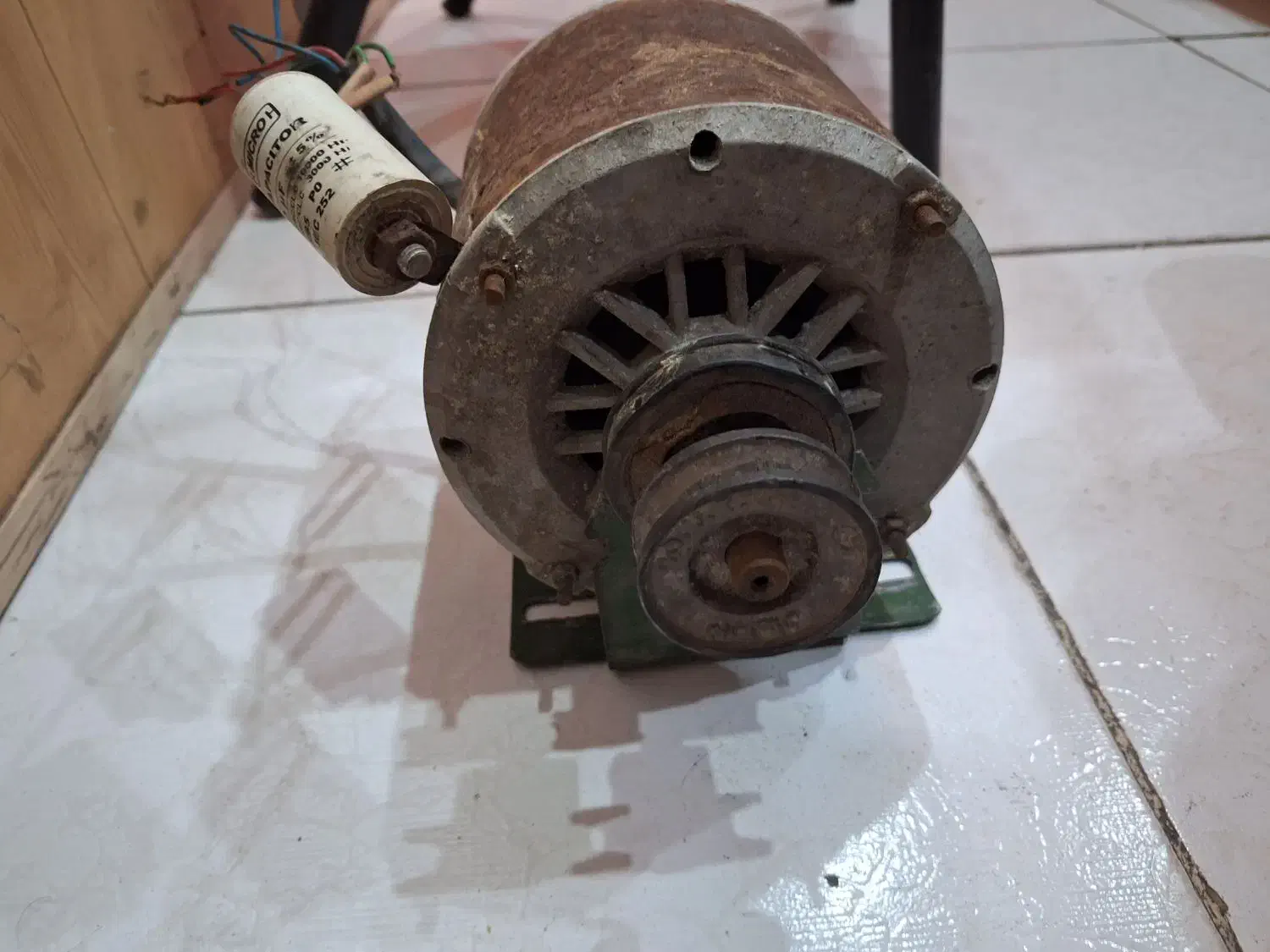 یک عددموتورلباسشوی|ماشین لباسشویی و خشککن لباس|کرمان, |دیوار