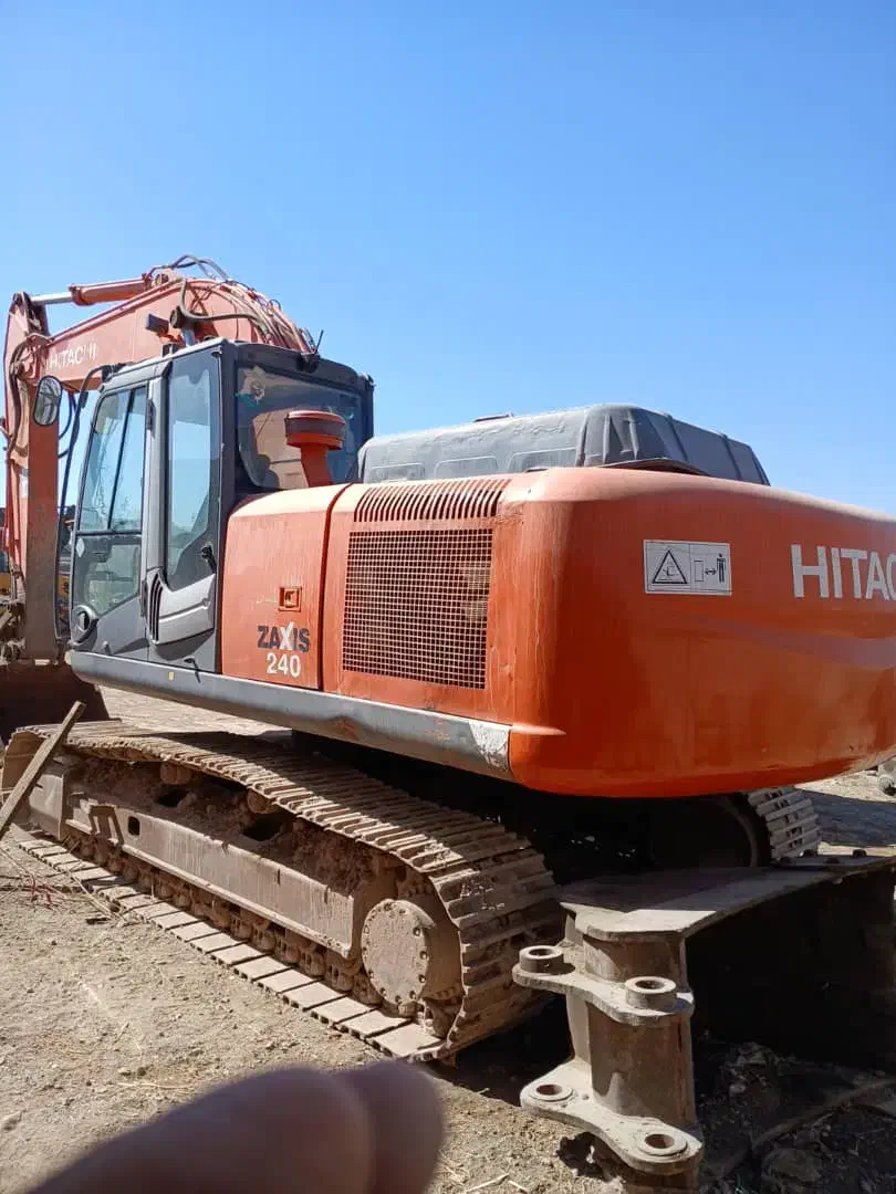 بیل مکانیکی زنجیری هیتاچی 240 مدل 2007|خودرو سنگین|کرمانشاه, |دیوار