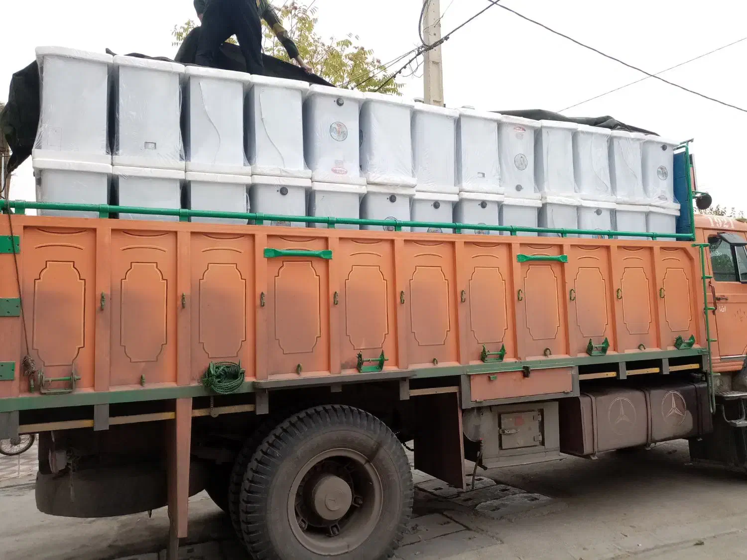 یکصد و پنجاه لیتری ورق سفرش اروپا گرمای جنوب|آبگرمکن، پکیج، شوفاژ|شیراز, کفترک|دیوار