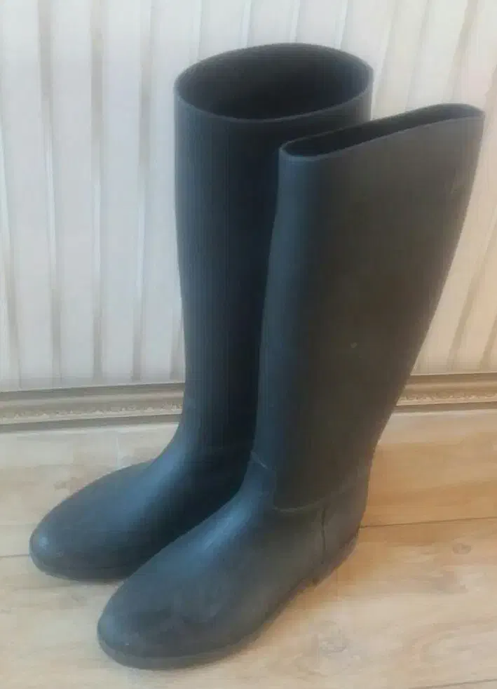 چکمه|کیف، کفش، کمربند|القجر, |دیوار