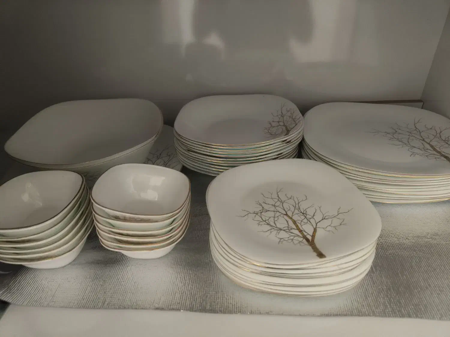 ارکوپال لب طلایی|ظروف سرو و پذیرایی|سبزوار, شرق کال میانی|دیوار