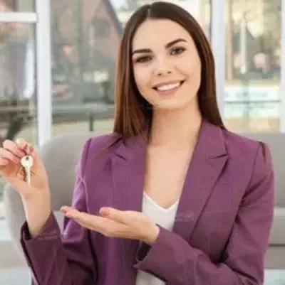 مشاور املاک خانم/آگهی برای همکاری/ با مدیریت پیج|استخدام اداری و مدیریت|مراغه, |دیوار