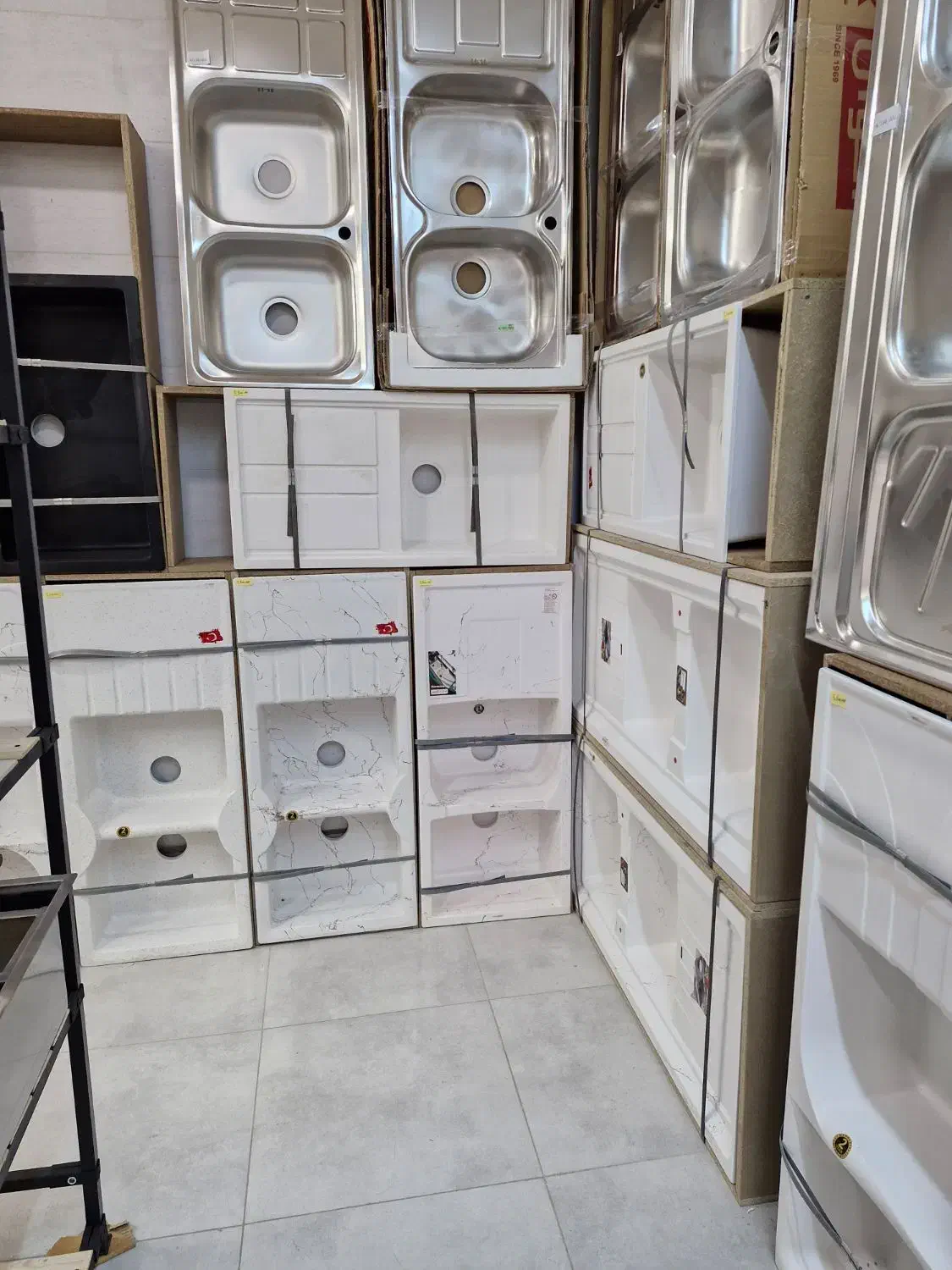 سینک گرانیتی سفید رگه طلا دو لگن۲۵کیلو مواد ترک|مصالح و تجهیزات ساختمان|بومهن, |دیوار