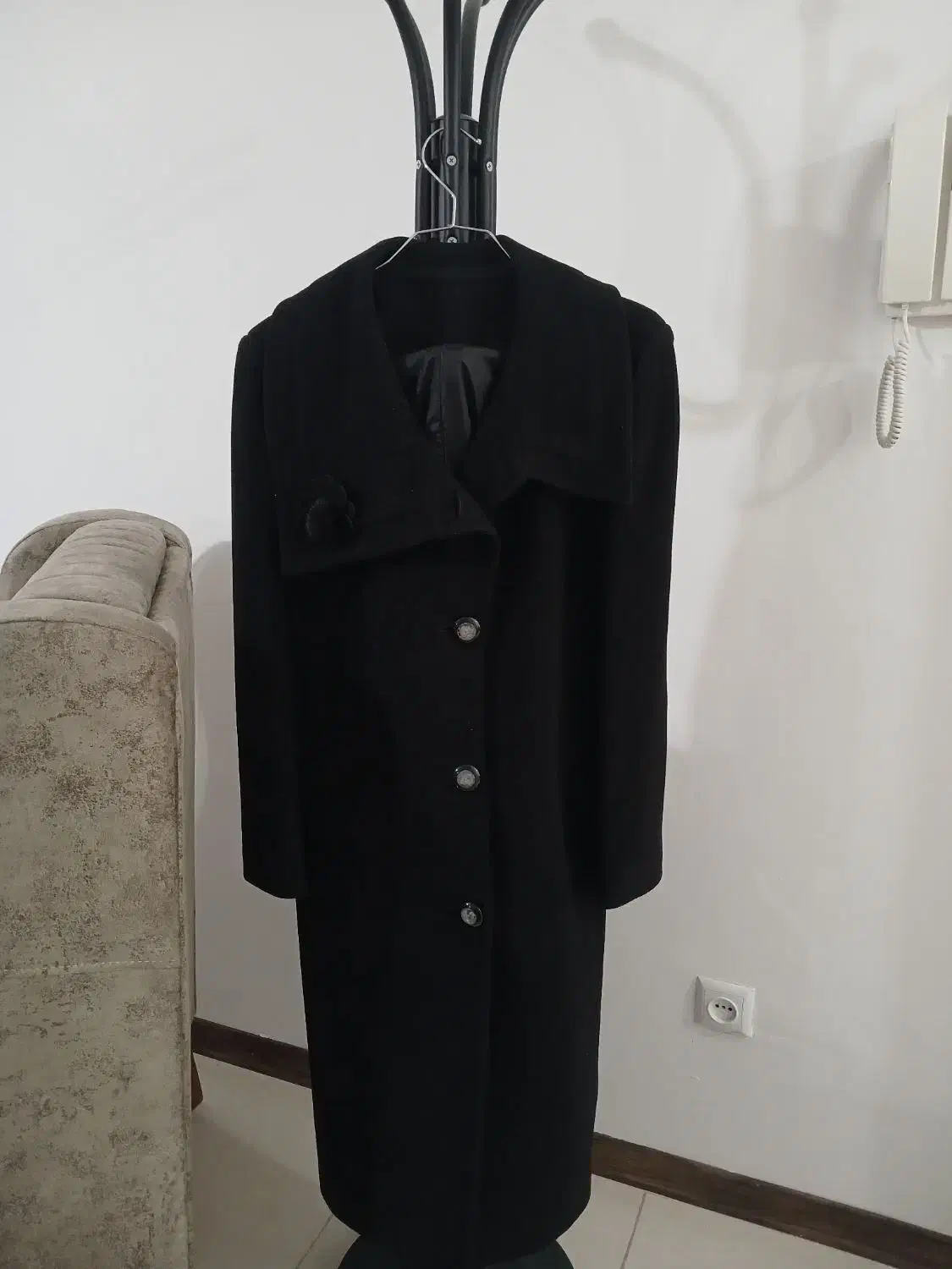 یک پالتو و یک بارانی و یک کاپشن در حد نو|لباس|هشتگرد, شهرک مهستان ۲|دیوار