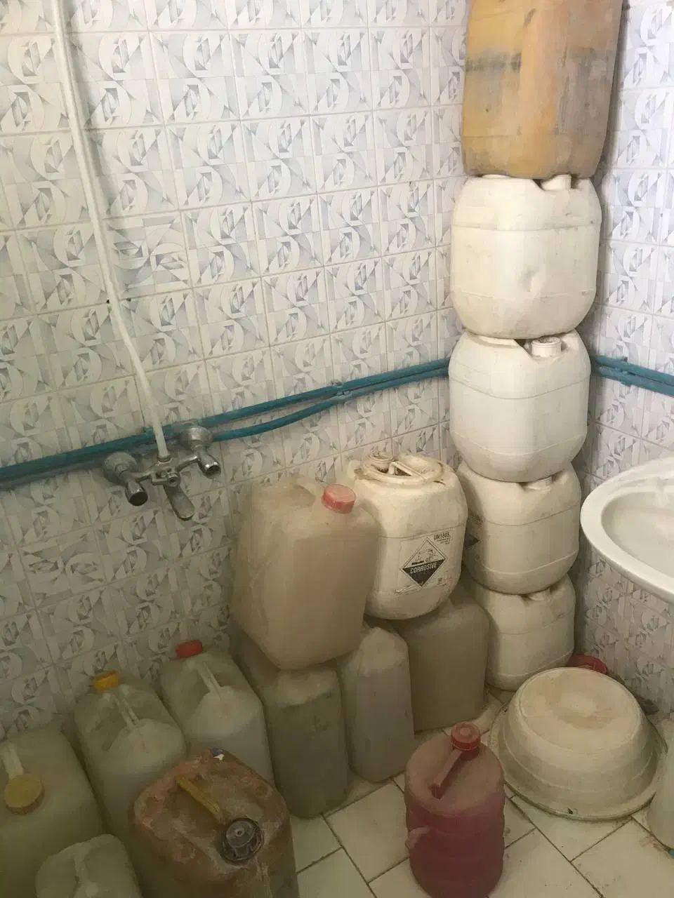 گالن|ظروف نگهدارنده، پلاستیکی، یکبارمصرف|زاهدان, |دیوار