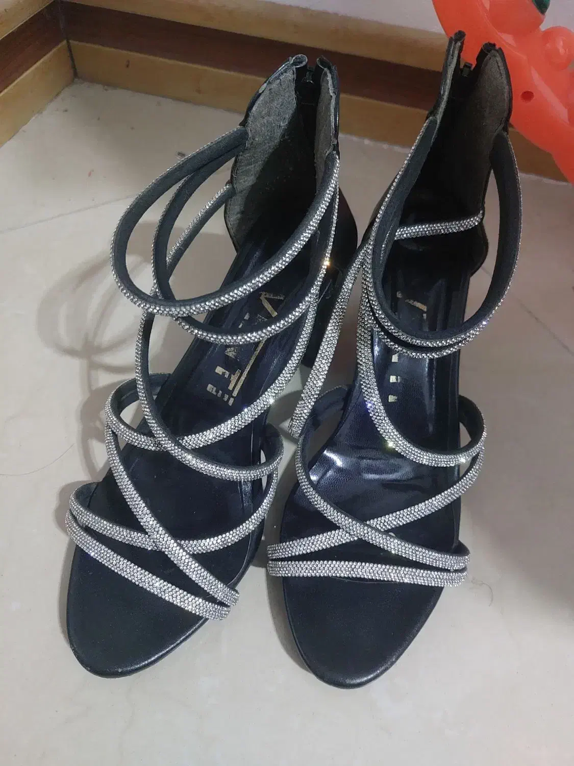 کفش مجلسی پاشنه ۷ سانتی سایز ۳۹|کیف، کفش، کمربند|ساری, |دیوار