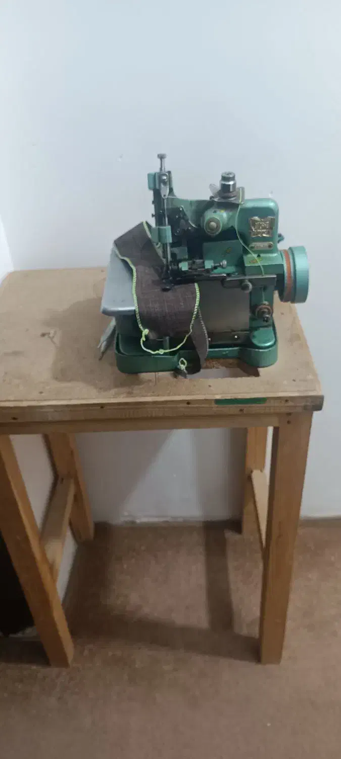 چرخ سرودز مارک پروانه. پر قدرت و کم خرج|چرخ خیاطی و ریسندگی|جوانرود, |دیوار