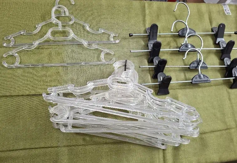 چوب لباسی|بندرخت و رخت‌آویز|نیشابور, کوی یغما|دیوار