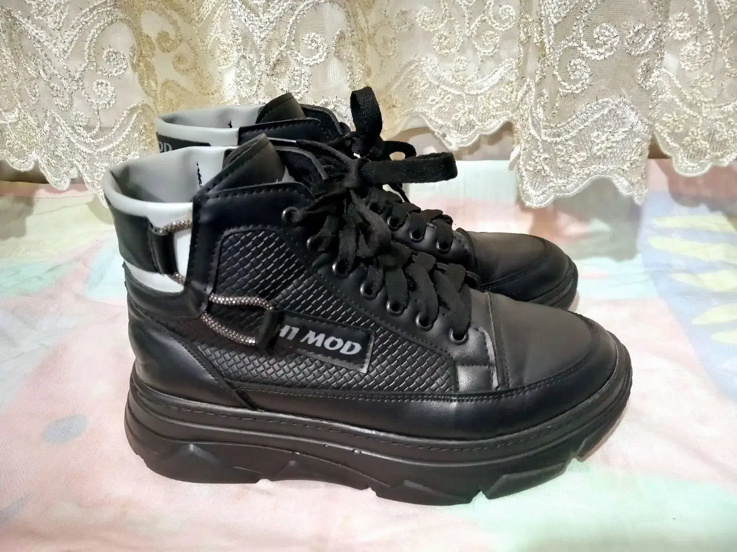 نیم بوت|کیف، کفش، کمربند|بروجرد, |دیوار