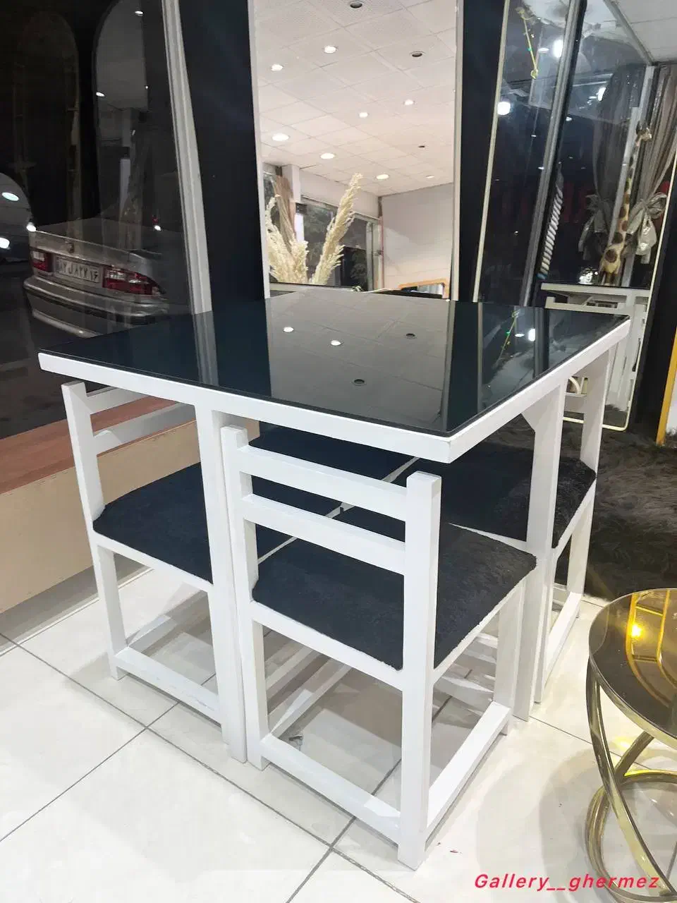 نهارخوری مدل ایفل|میز و صندلی غذاخوری|قم, شاه ابراهیم|دیوار