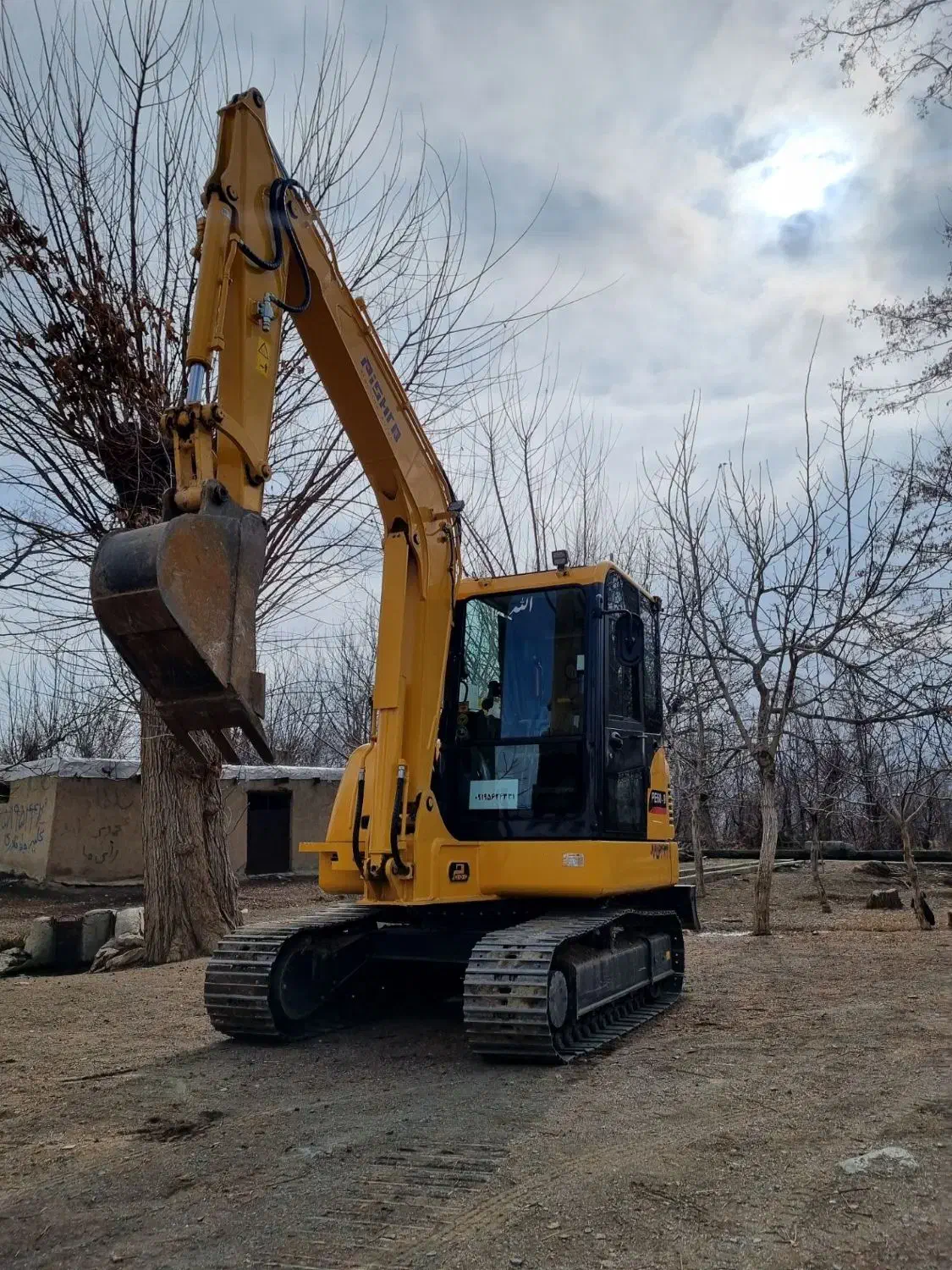 مینی بیل زنجیری|خدمات پیشه و مهارت|ملایر, |دیوار