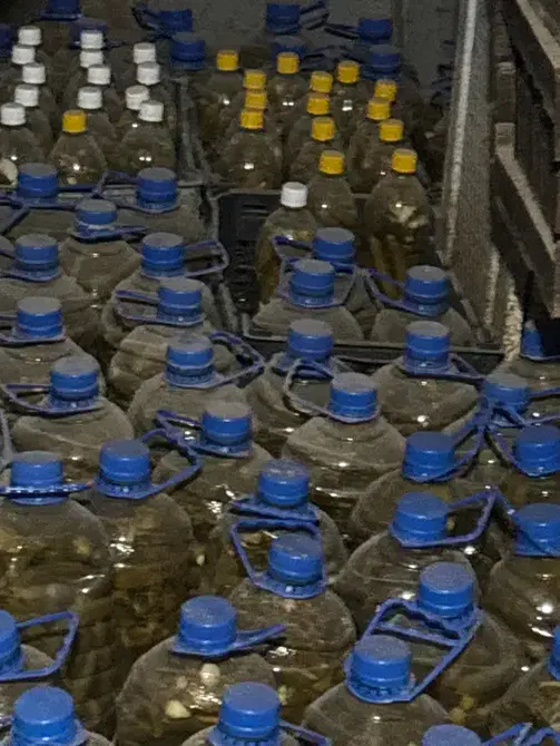 خیارشور|خوردنی و آشامیدنی|باروق, |دیوار