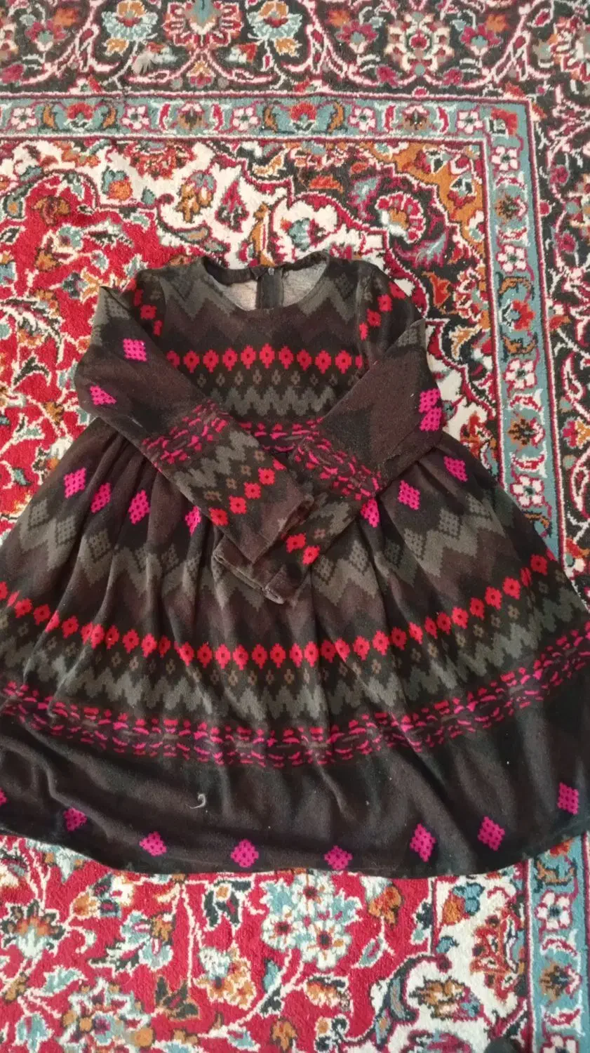 تعدادی پیراهن بچگانه در حد نو|کفش و لباس بچه|مشهد, هنرور|دیوار