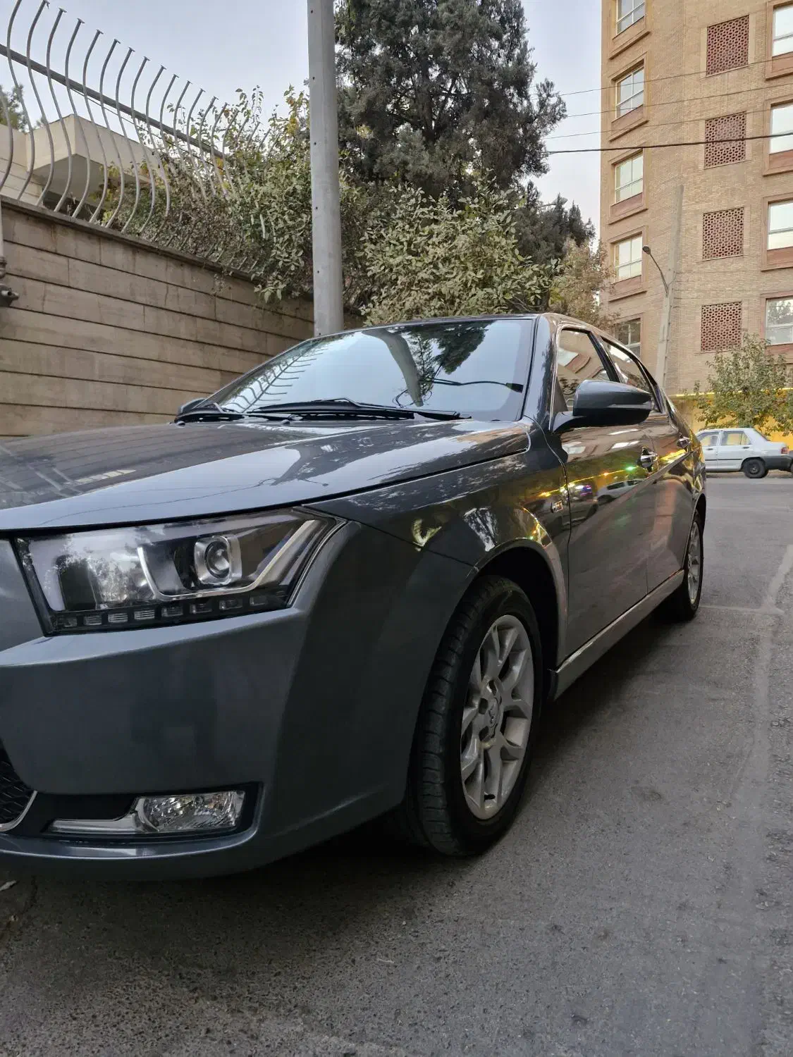 دنا پلاس اتومات فول ۱۴۰۱ خاکستری متالیک|خودرو سواری و وانت|اصفهان, رسالت|دیوار