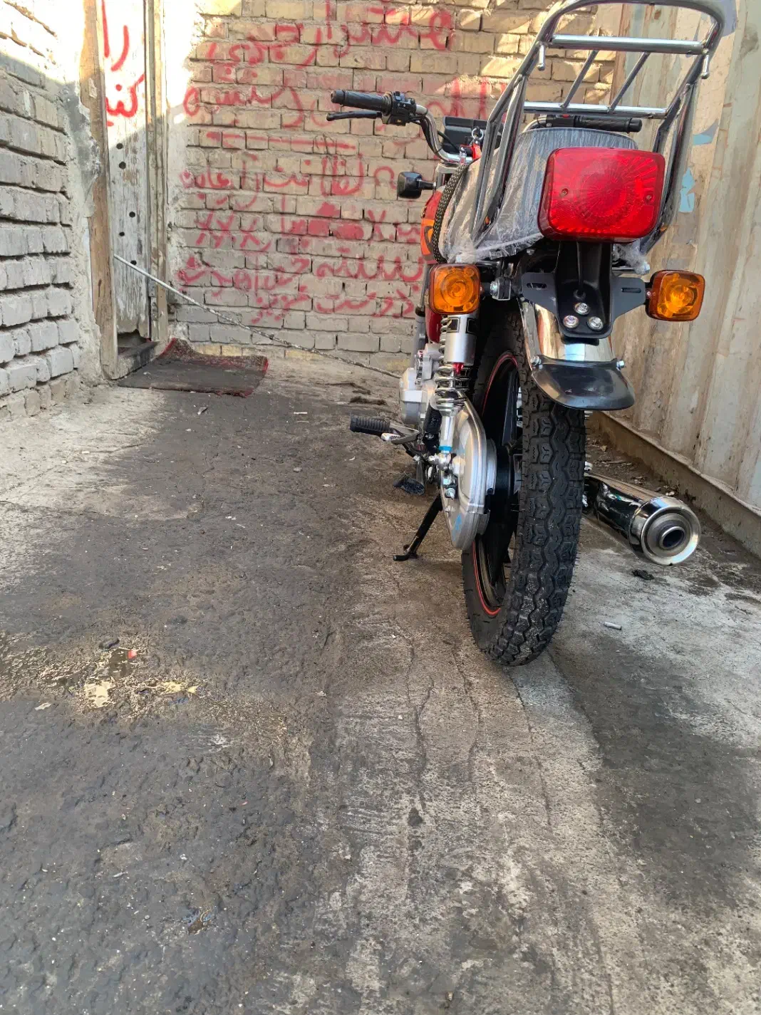 پرواز مدل ۱۴۰۴|موتورسیکلت|شاهینشهر, شهرک گلدیس|دیوار