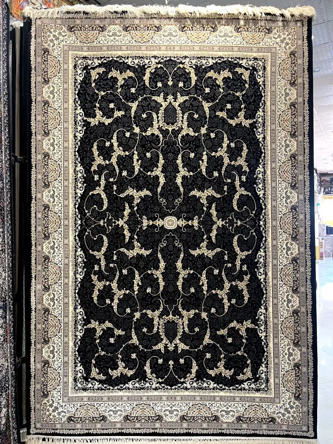 ** فرش های ۶ متری ۷۰۰ شانه **|فرش|گلبهار, شهر جدید گلبهار|دیوار