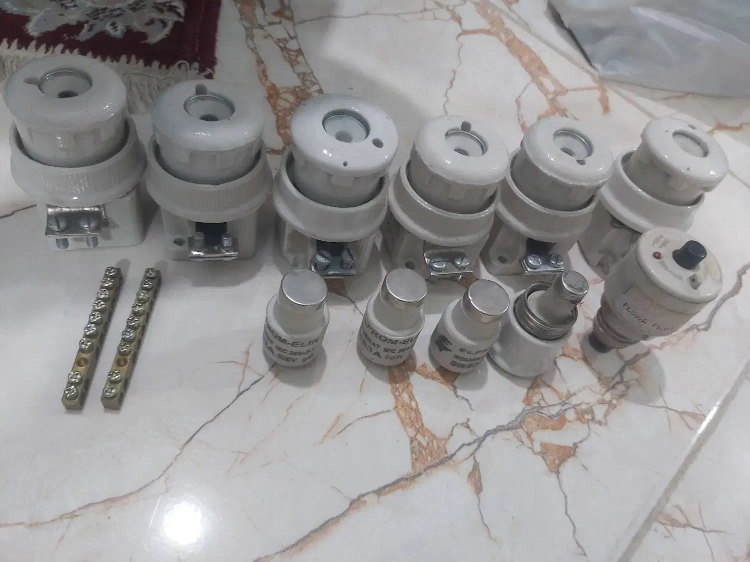 کلید وفیوز لوازم برقی|لامپ و چراغ|ماهدشت, |دیوار