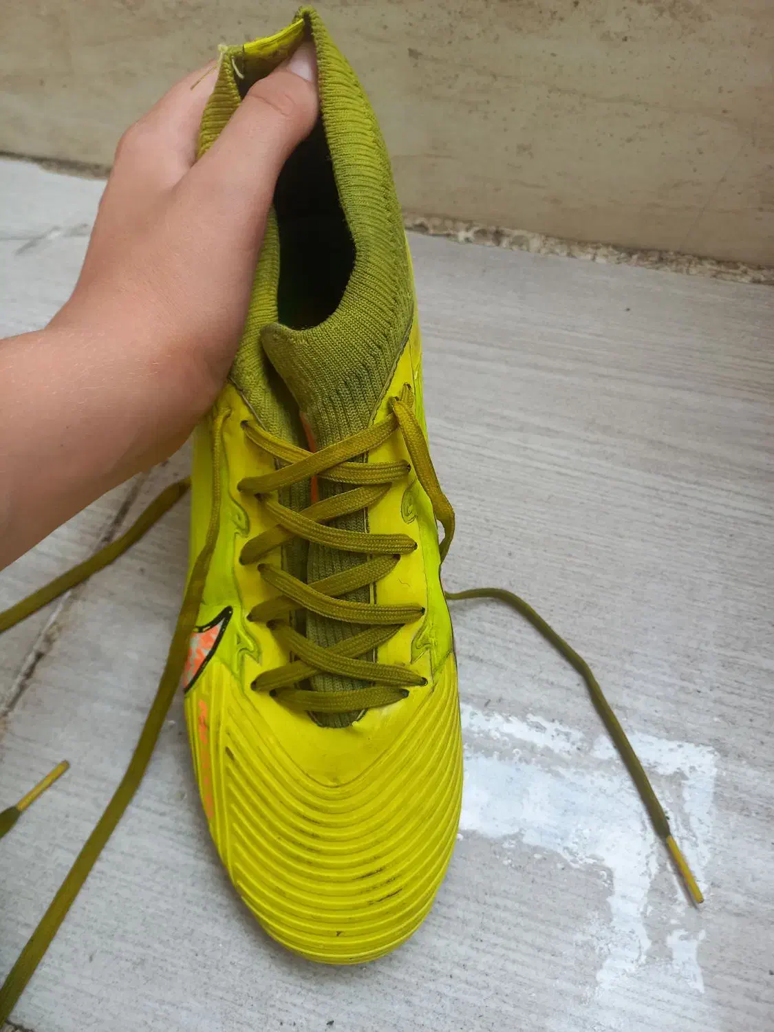 استوک فوتبال|کیف، کفش، کمربند|کرج, حصارک بالا|دیوار