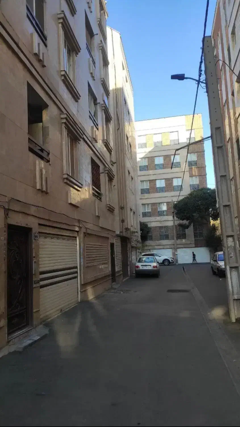 61متر/تکخواب/تازه‌رنگ‌شده/تخلیه