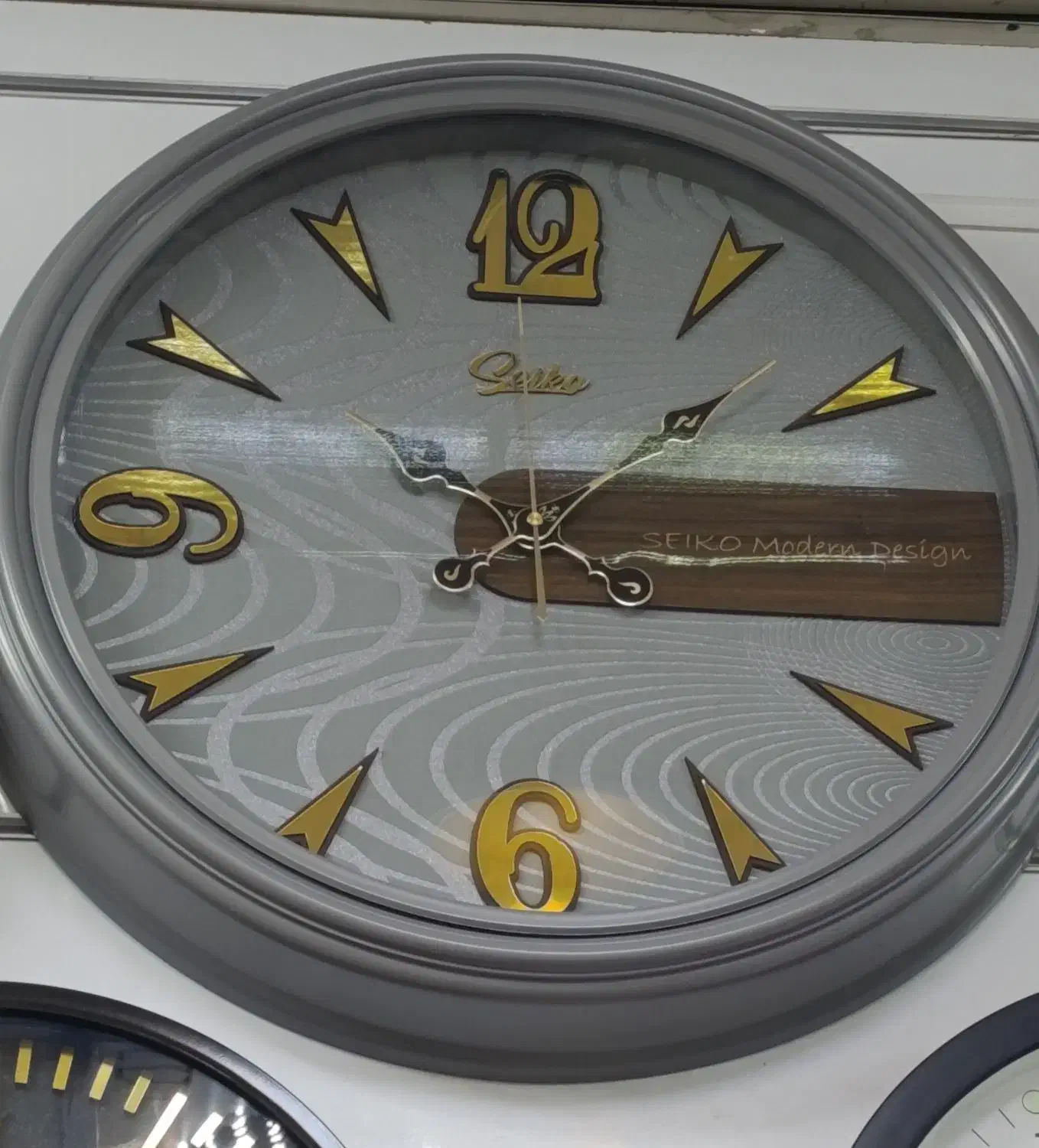 ساعت دیواری بی صدا ۵۵ سانتی با یکسال گارانتی|ساعت دیواری و تزئینی|قم, ارم|دیوار