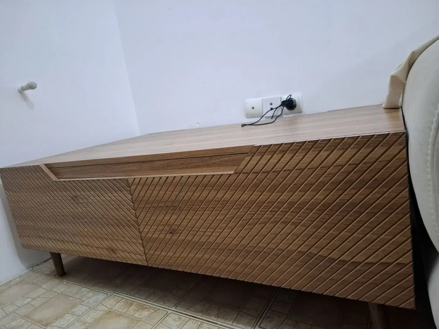 جلومبلی همراه میز عسلی|مبلمان خانگی و میز عسلی|گرگان, |دیوار