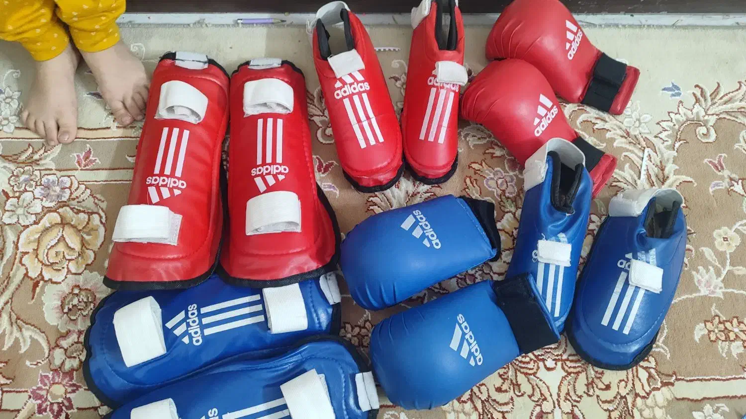 2 جفت دستکش و روپایی و ساق بند مخصوص کاراته|تجهیزات ورزشی|قم, کلهری|دیوار
