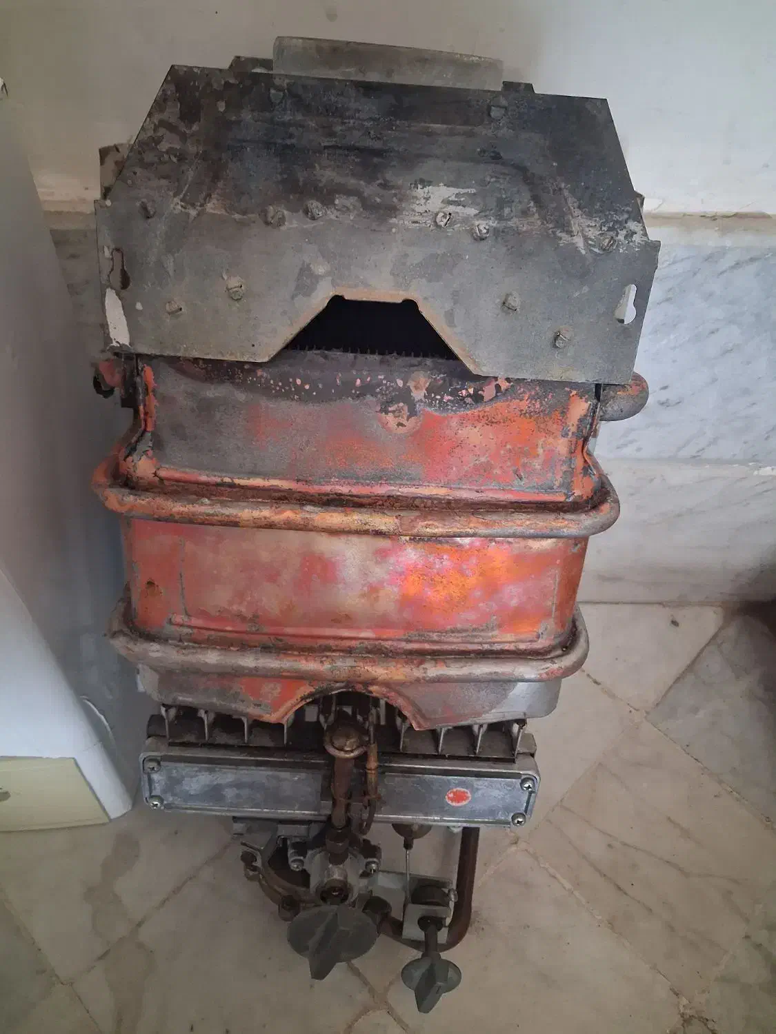 ابگرمن دیواری بوتان|آبگرمکن، پکیج، شوفاژ|سبزوار, باهنر|دیوار