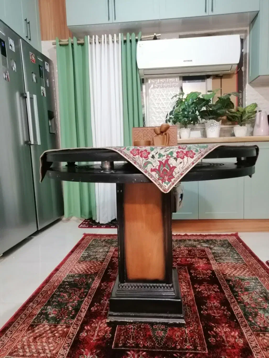 میز ناهارخوری گرد 4 نفره|میز و صندلی غذاخوری|قم, پردیسان|دیوار