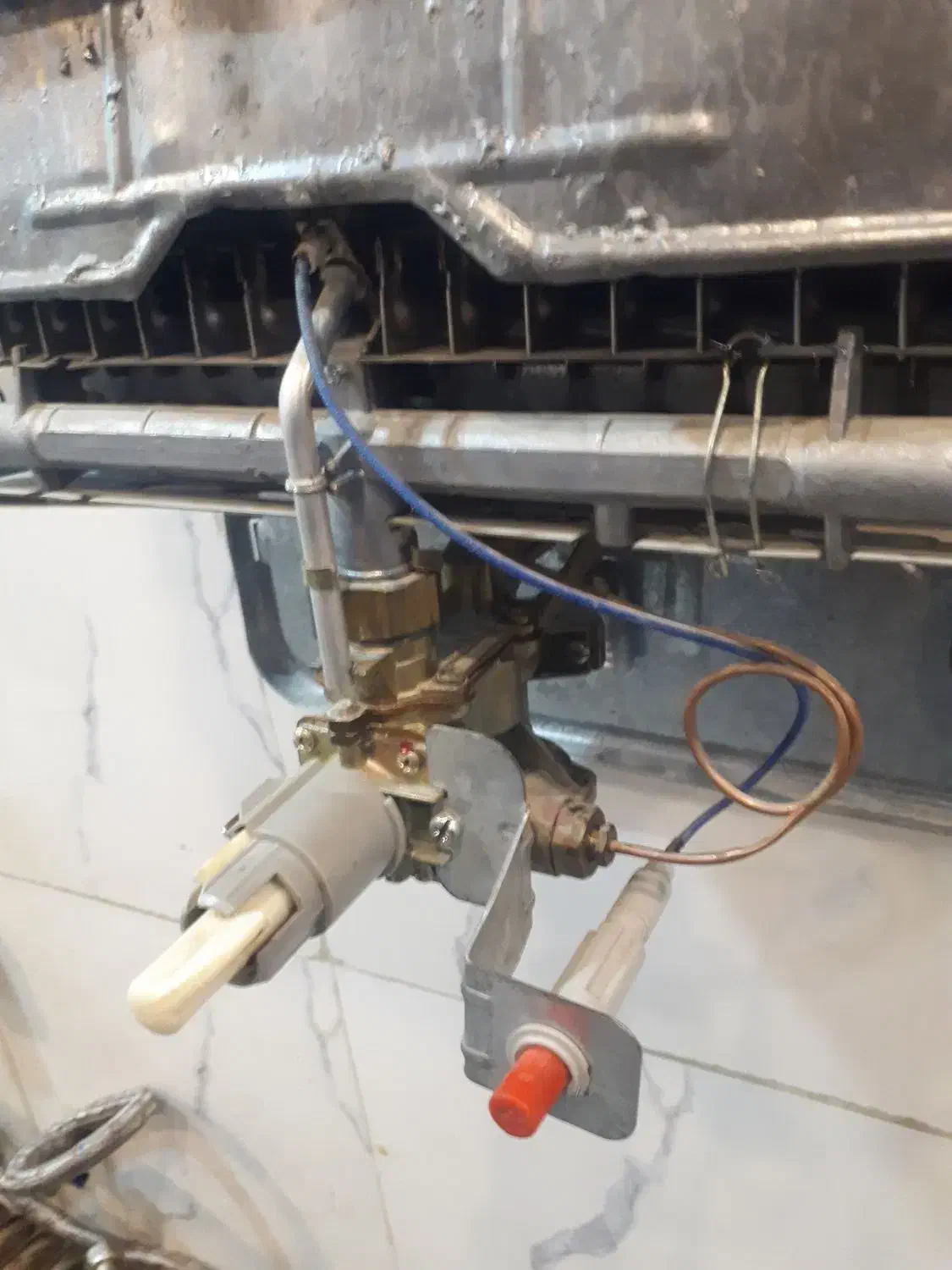 تعمیر آبگرمکن و پکیج|خدمات پیشه و مهارت|همدان, |دیوار