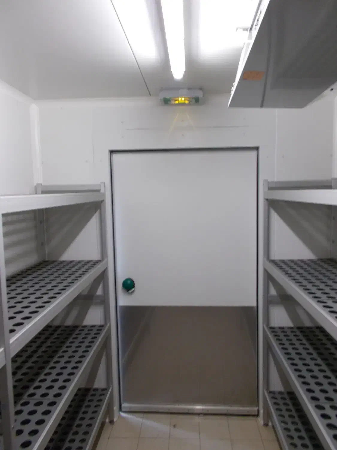 ۰۵۰۵سردخانه۰۵۰۵ موجود در همه نوع ابعاد|ماشین‌آلات صنعتی|تنکابن, |دیوار