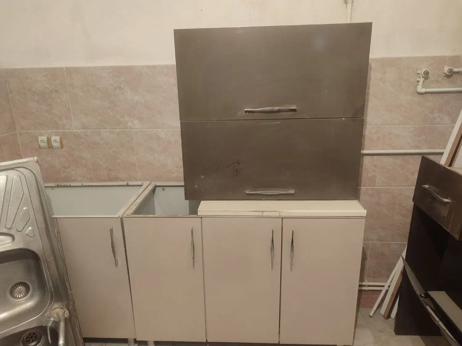 کابینت بدنه فلزی درب ام دی اف|آب‌چکان و نظم‌دهنده ظروف|اراک, |دیوار