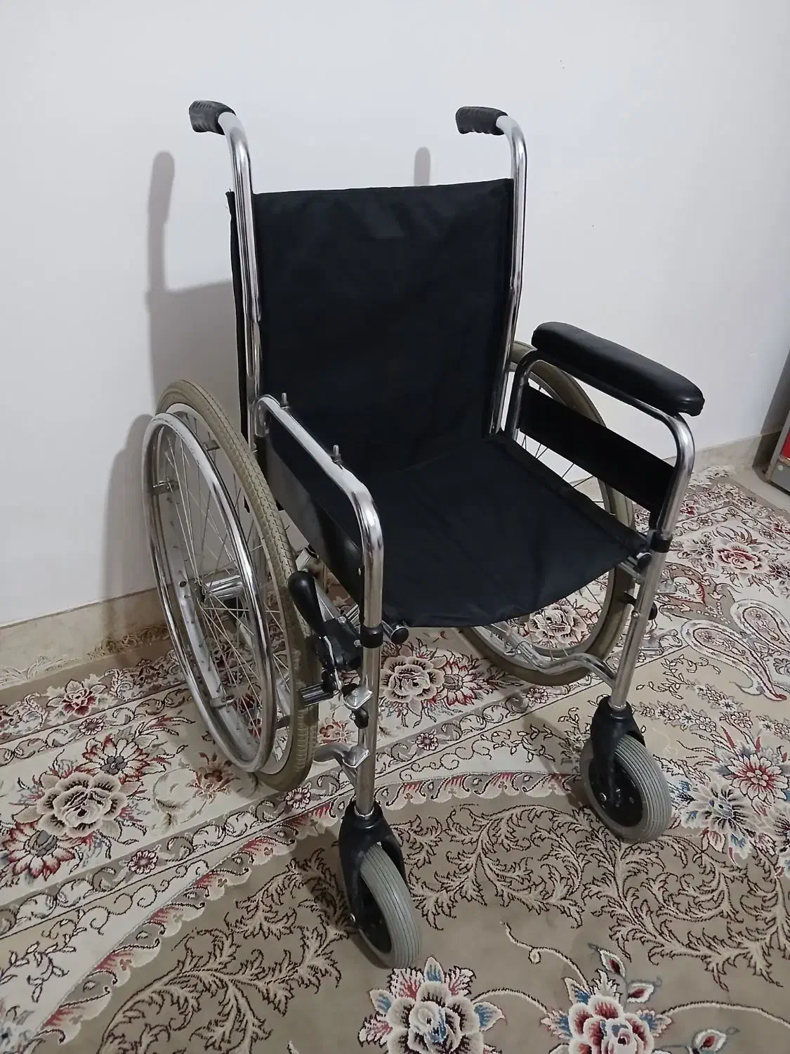 دو عدد ویلچر|آرایشی، بهداشتی، درمانی|خرمشهر, |دیوار