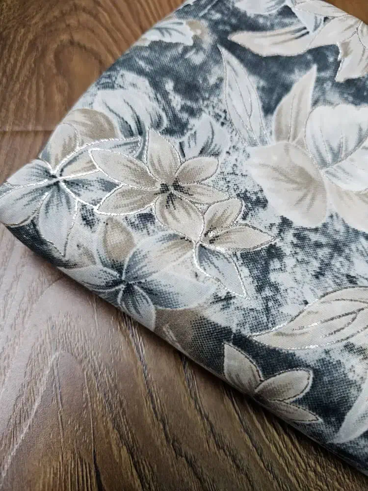 یک قواره پارچه چادری|لباس|تبریز, |دیوار