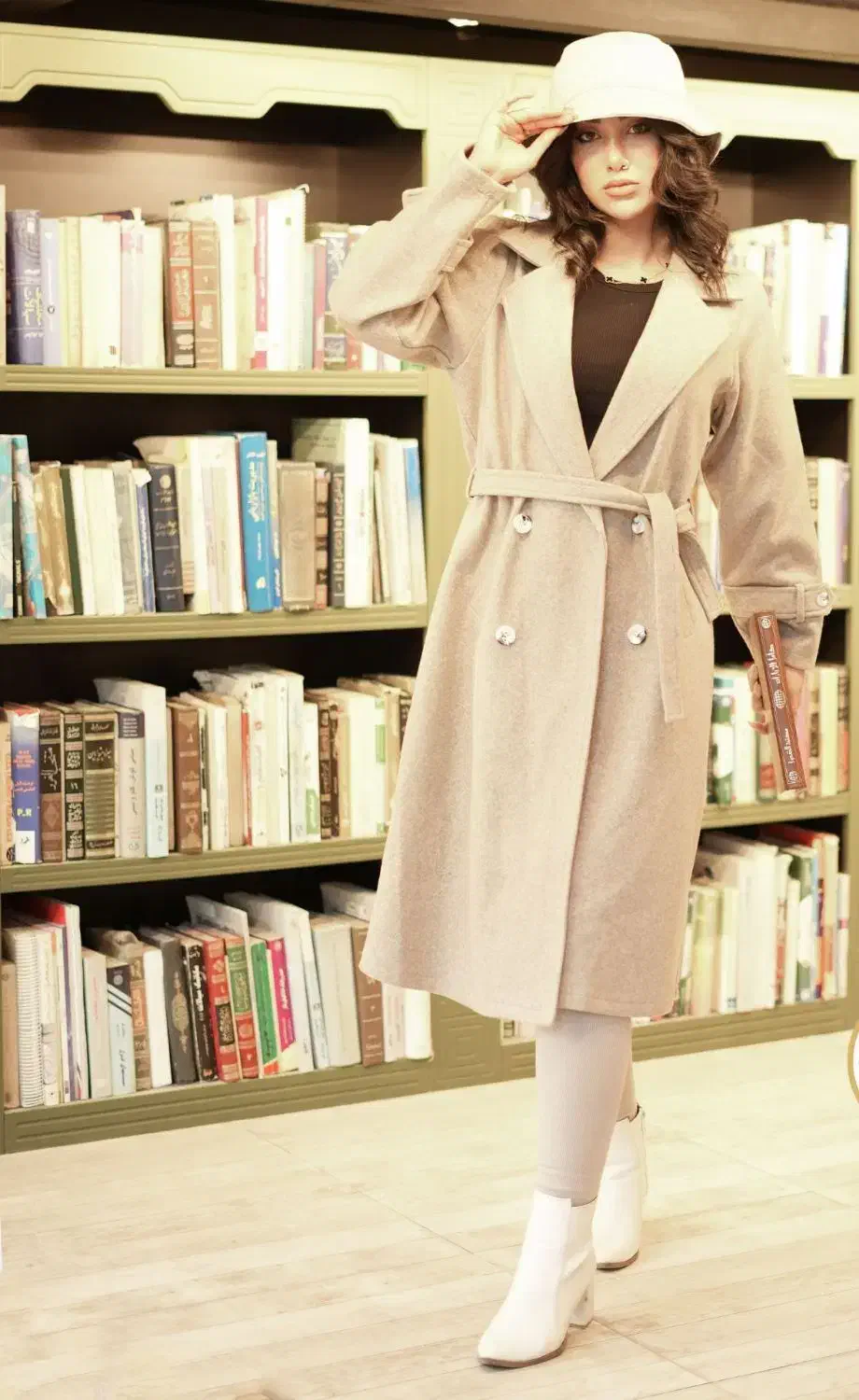 پالتوفوتر|لباس|دورود, |دیوار