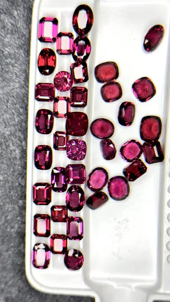 گارنت رودولایت|جواهرات|قم, ارم|دیوار