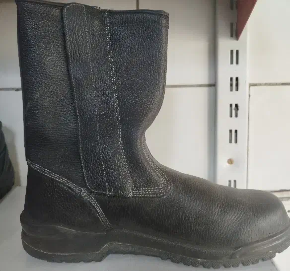 کفش نسوز آتش کاری و جوشکاری|کیف، کفش، کمربند|زرند, |دیوار