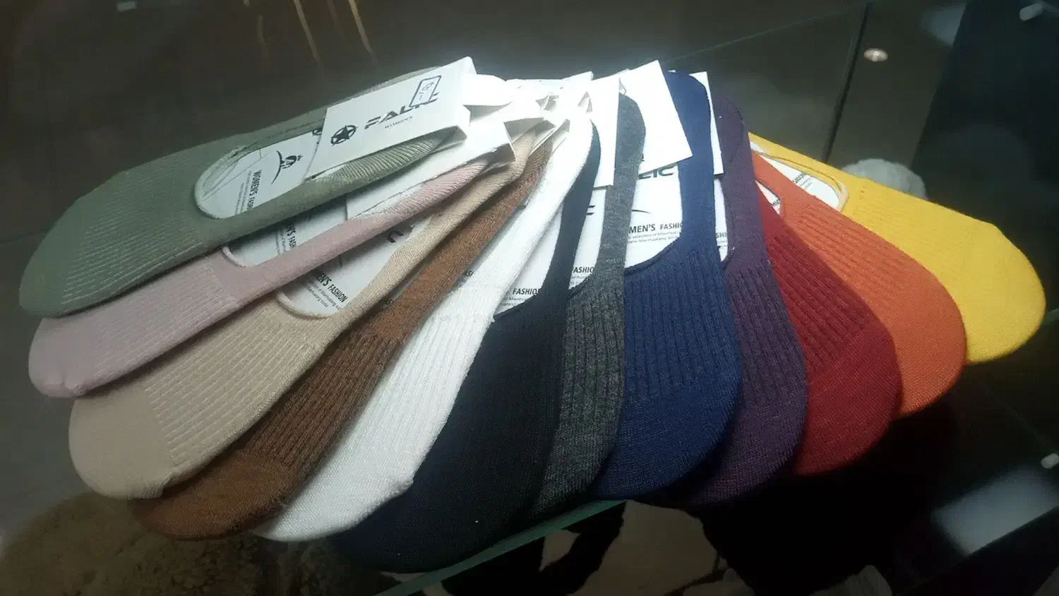 جوراب ایلیا|لباس|گلبهار, شهر جدید گلبهار|دیوار