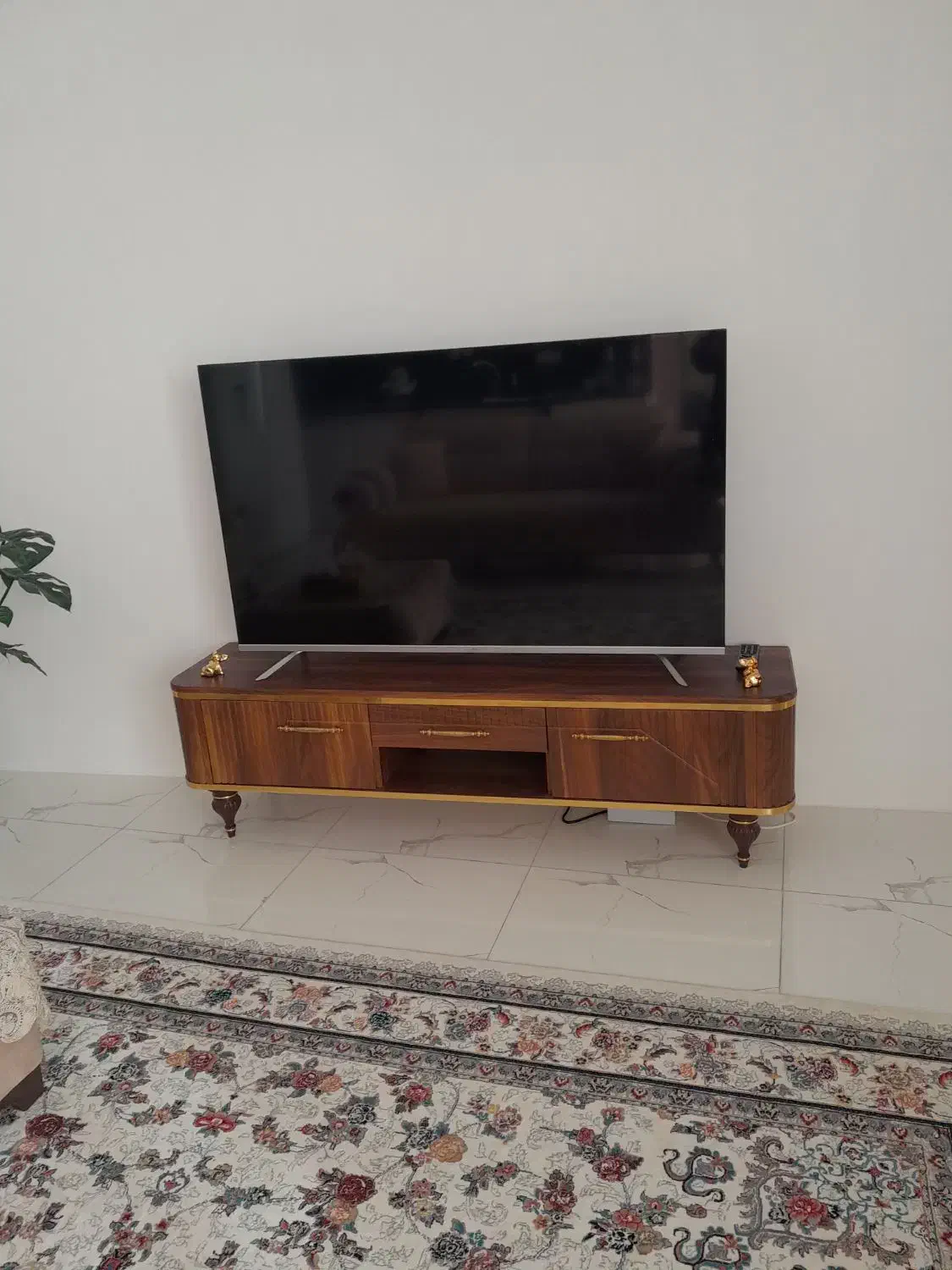 تلویزیون صنام|تلویزیون و پروژکتور|رحیم‌آباد, |دیوار