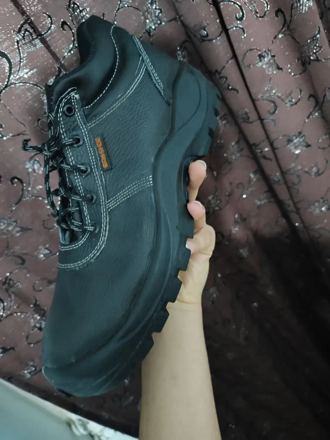 کفش ایمنی|کیف، کفش، کمربند|شیراز, پانصد دستگاه ارتش|دیوار