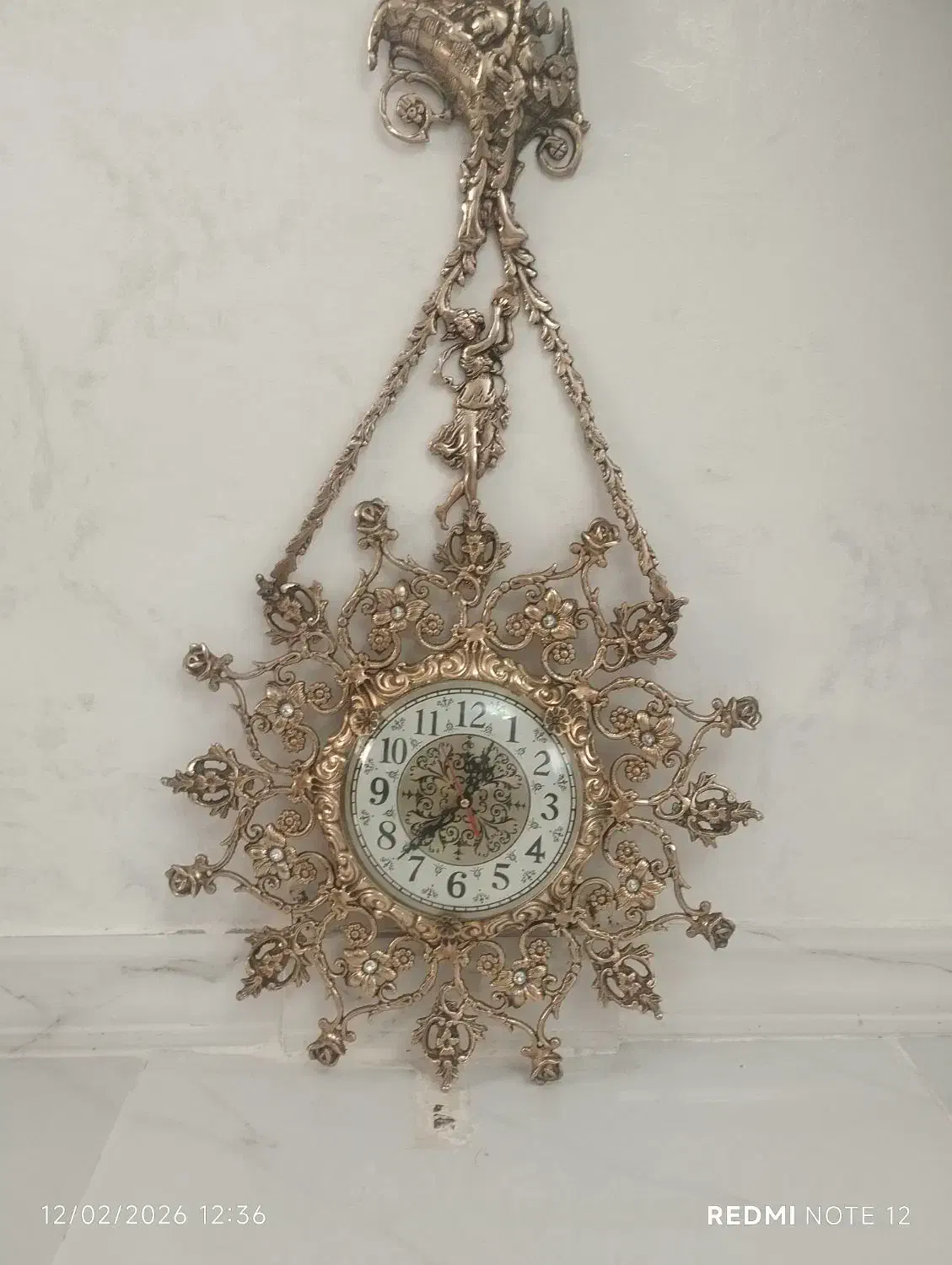 ساعت برنزی|ساعت دیواری و تزئینی|پرند, فاز ۳|دیوار