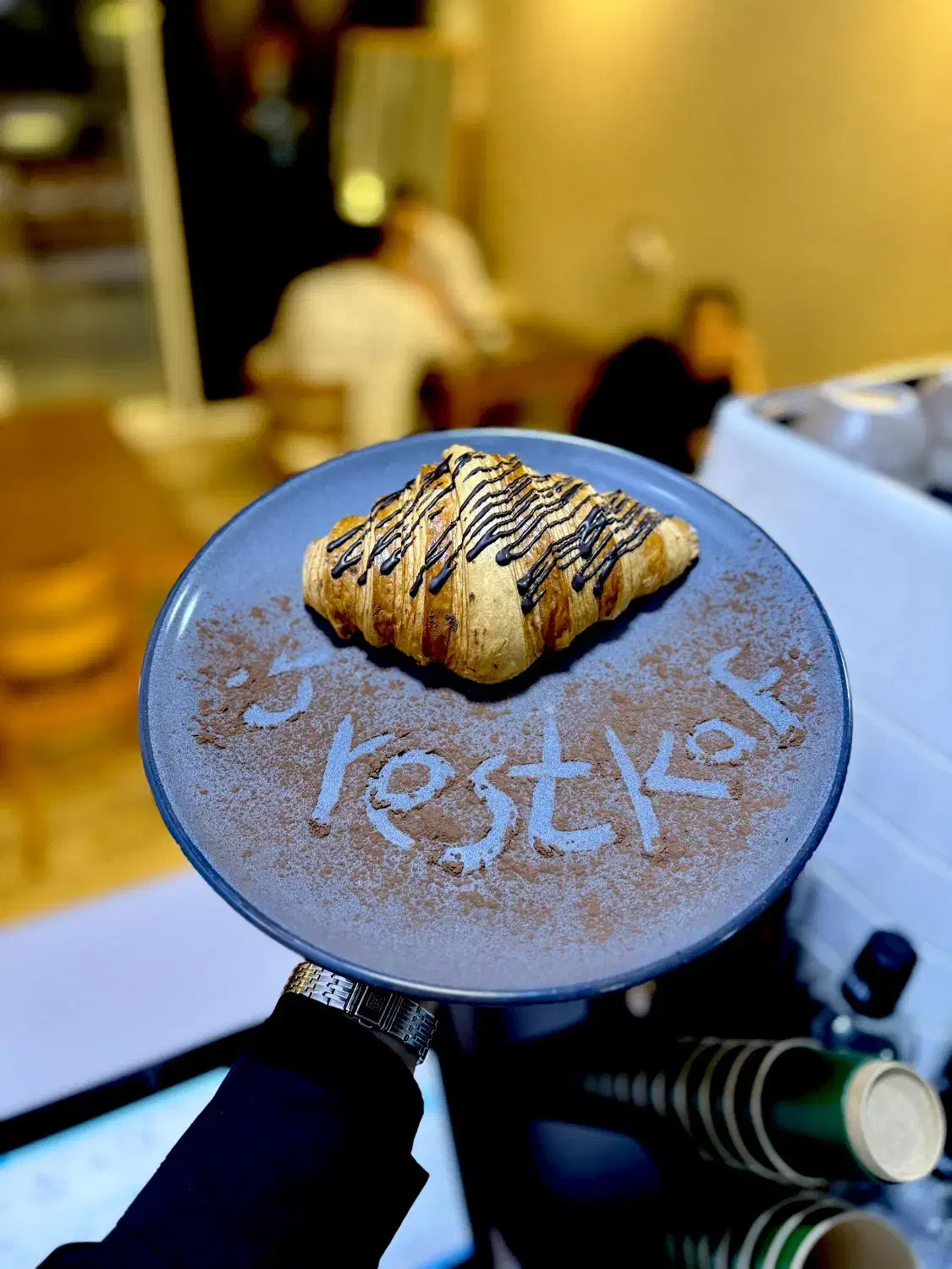 استخدام باریستا و نیروی ساده|استخدام خدمات فروشگاه و رستوران|قدس, شهر‌قدس|دیوار