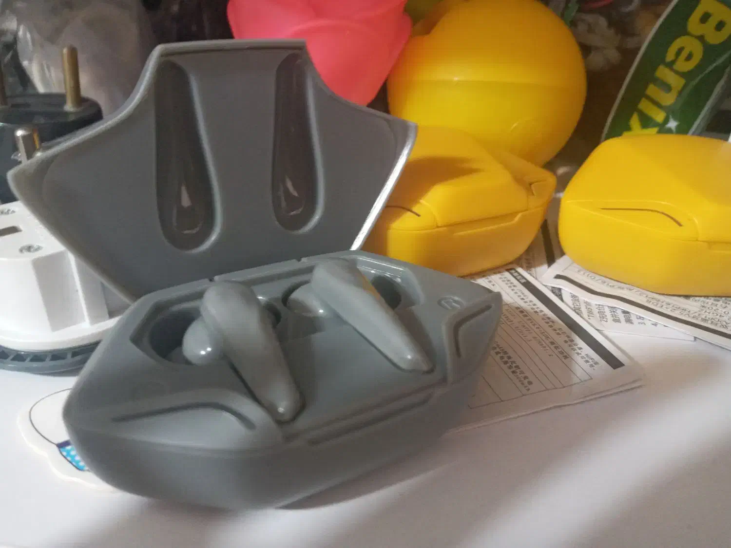 یک جفت ایر پاد به رنگ زرد|لوازم جانبی موبایل و تبلت|اردبیل, |دیوار