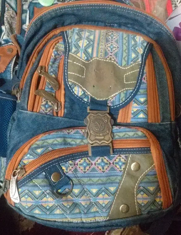 کیف (کوله پشتی)|کیف، کفش، کمربند|اهواز, امانیه|دیوار