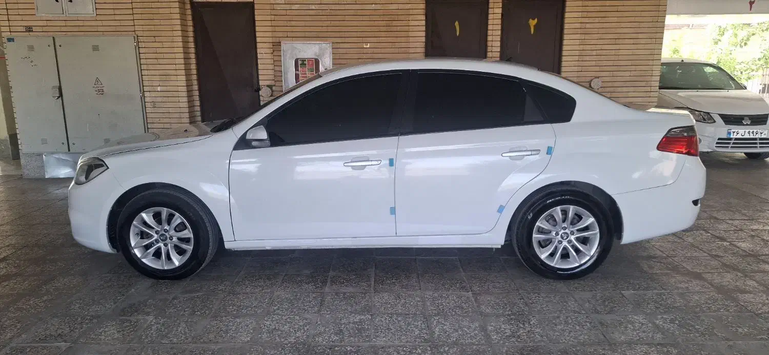 برلیانس ۳۳۰ موتور بزرگ. دنده ایی. مدل ۹۷. بدون رنگ|خودرو سواری و وانت|فولادشهر, مسکن مهر فولادشهر|دیوار