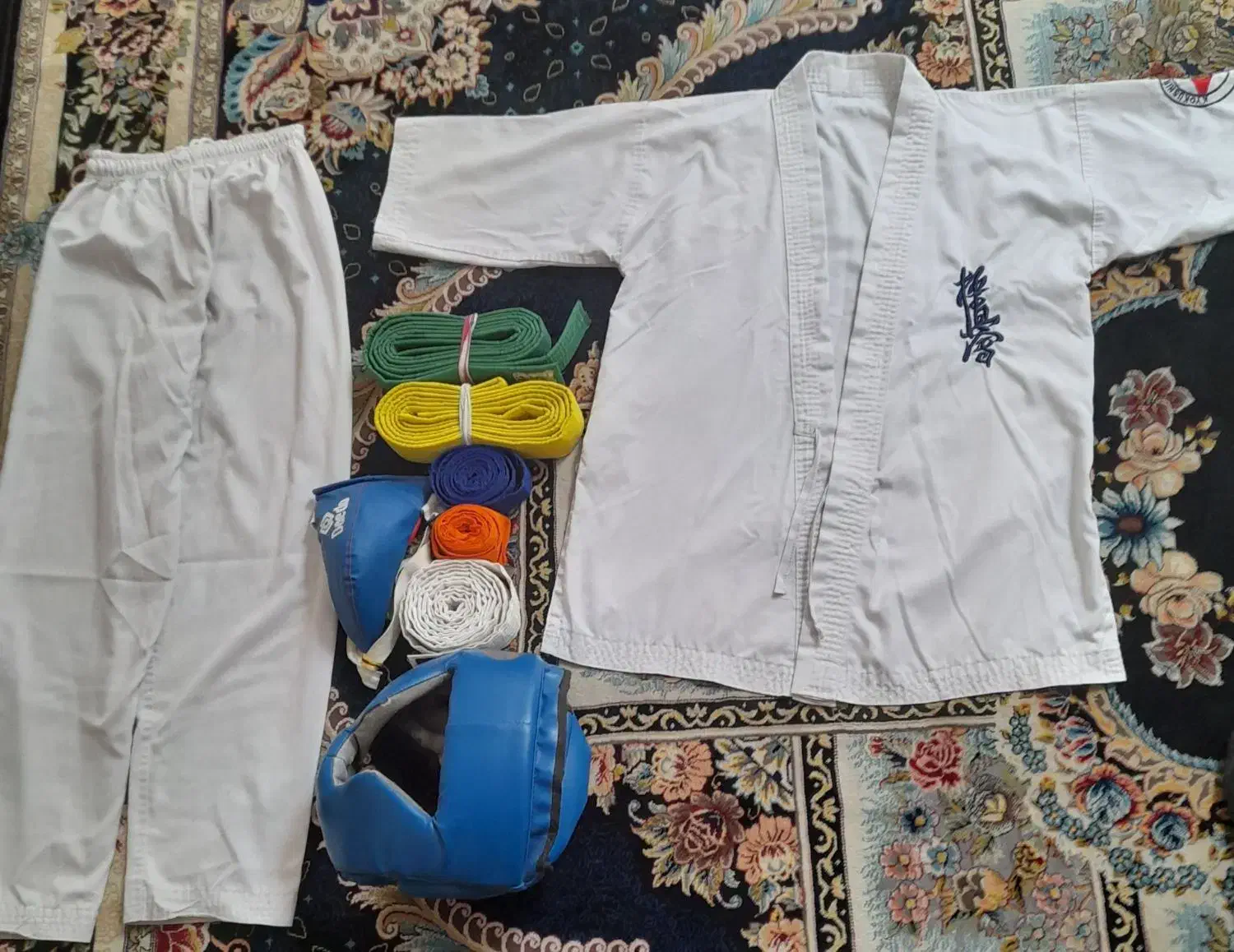 ست لباس کاراته با کمربند و کاپ وکلاه|لباس|لالجین, |دیوار