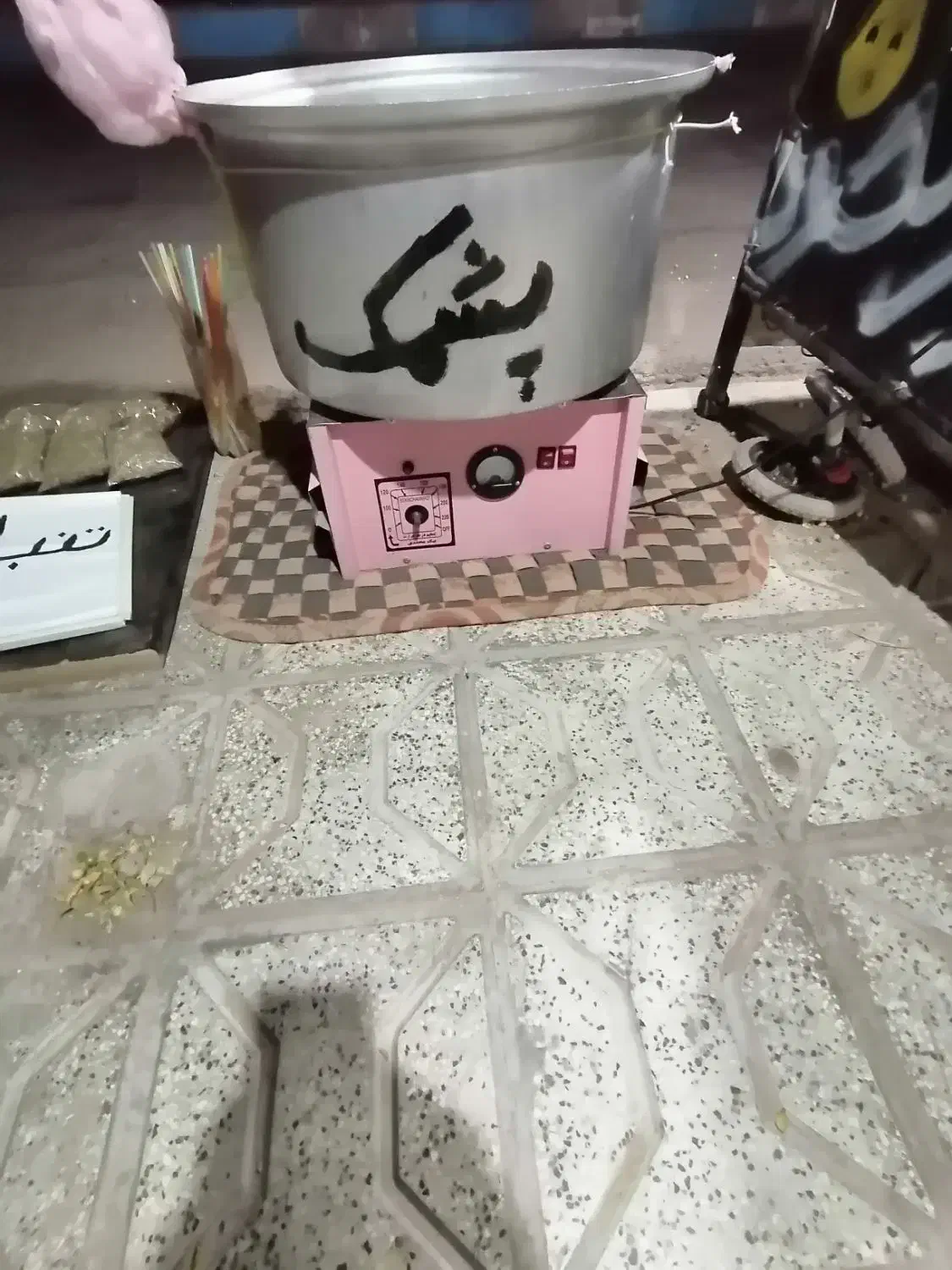 فروشی یامعاوضه باموتور درحدنونو هم رنگی وهم سفید|کافی‌شاپ و رستوران|تایباد, |دیوار