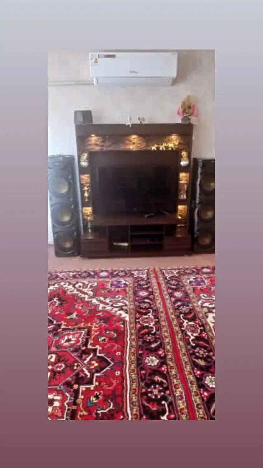 یک عدد میز تلویزیون تمیز|میز تلویزیون|تبریز, |دیوار