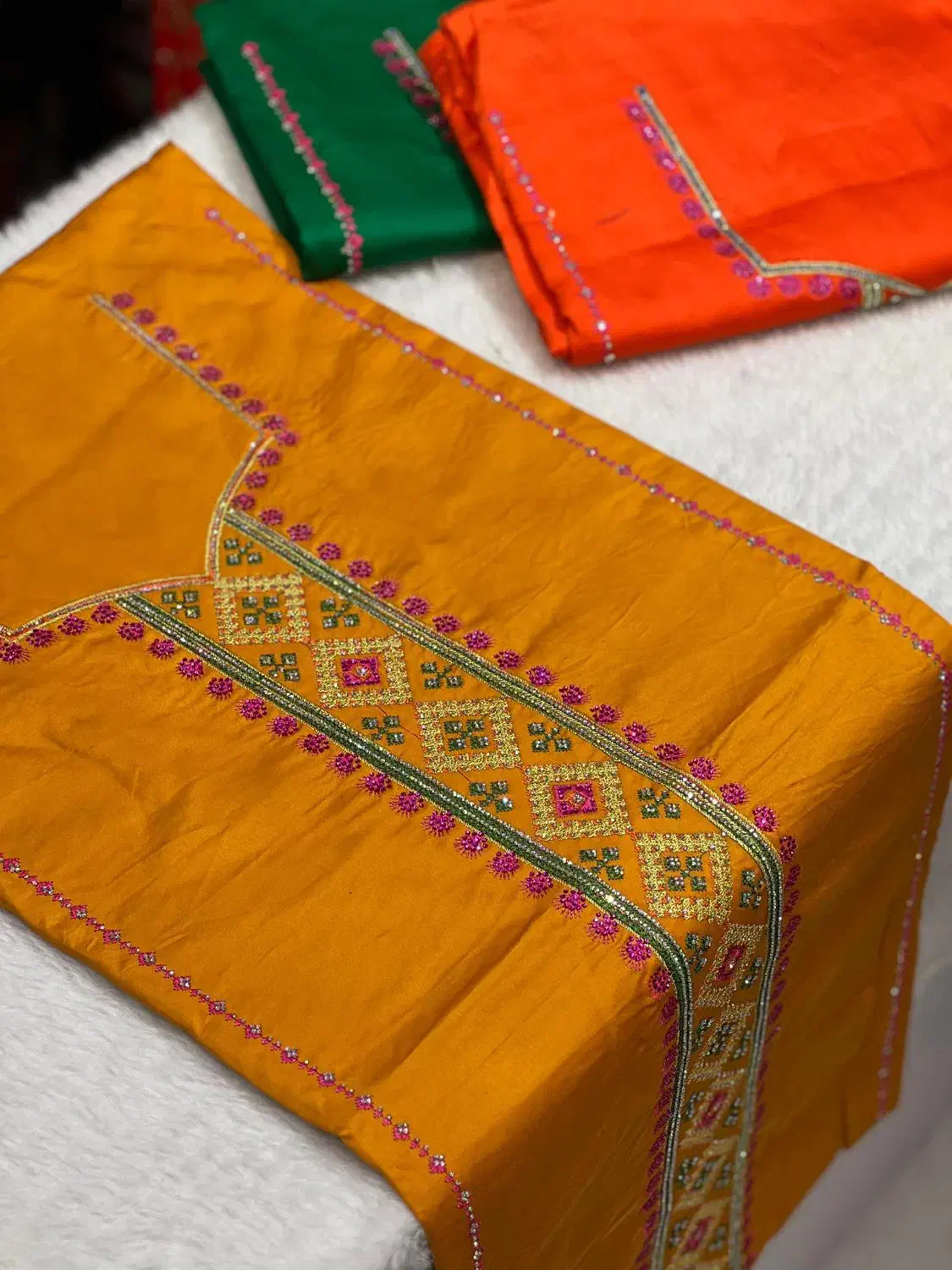 فروش لباس کتان نخ تک کاردبی|لباس|بندرعباس, |دیوار